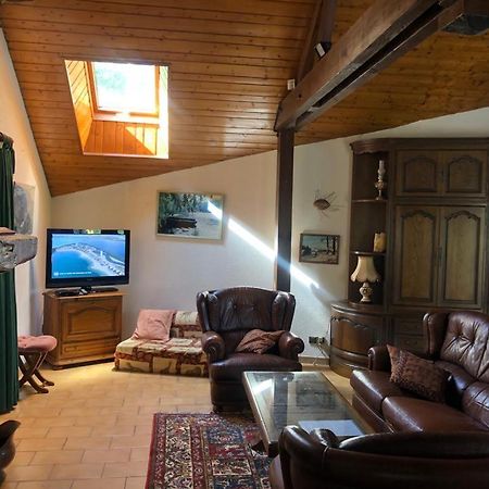 Maison/Gite Familial Dans Le Jura A 200M Du Lac Avec Piscine Privee Marigny  Buitenkant foto