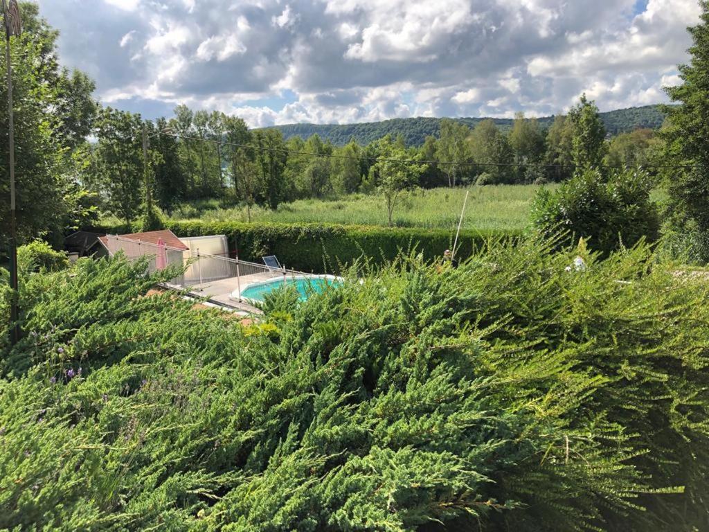 Maison/Gite Familial Dans Le Jura A 200M Du Lac Avec Piscine Privee Marigny  Buitenkant foto